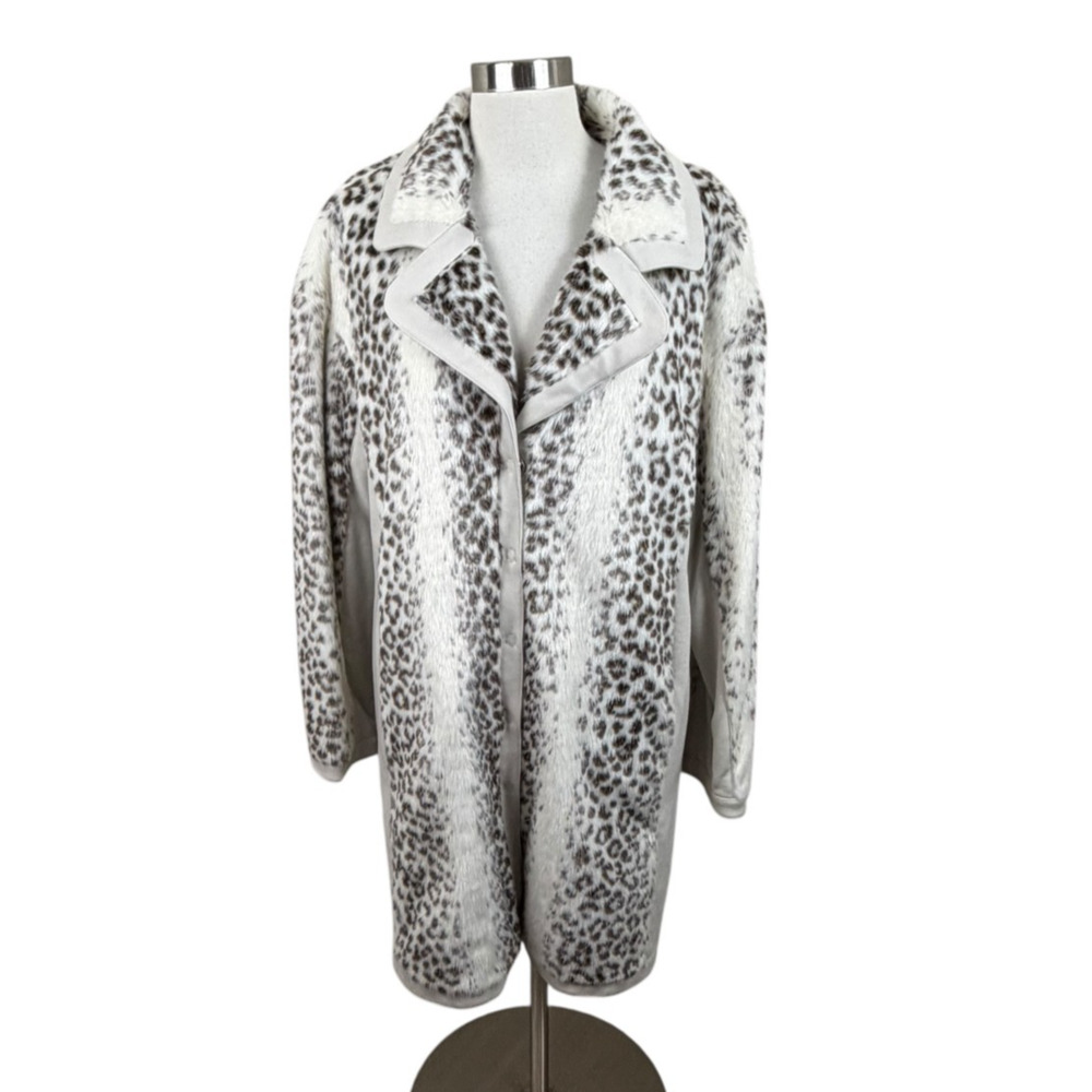 St. John NEW Alabaster Faux Animal Fur Snap Front Coat Size XL Old Money